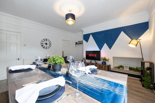 Four Bedroom House by Brookland Stays Serviced Accommodation Short Lets Manchester with Free WiFi, Manchester (fotografie 8)