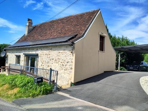 Viesnīcas āriene, Maison en pierre avec piscine in Bétaille (Midi-Pyrenees)
