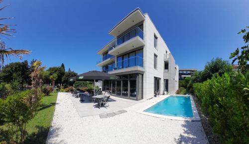 المنظر الخارجي, Hotel Oscar in Kastela