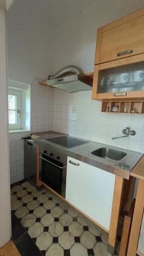 Green Point - 25 min to the center by tram, Praga (foto 10)