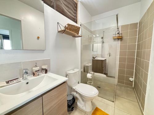 douche, Le Petit Colibri - Jardin 80m2 et espace de travail in Remire-Montjoly