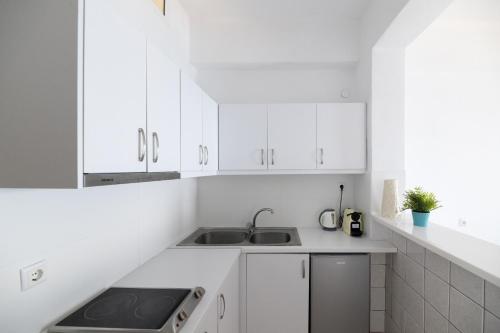 Qeparo Pano Rooms - image 8