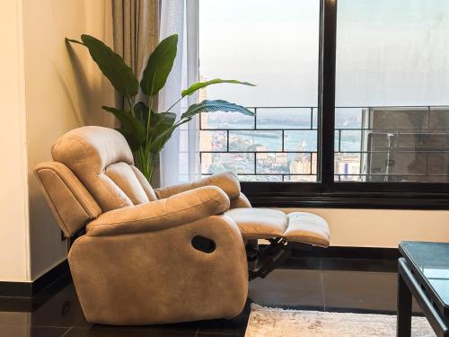 Breathtaking Maadi 3BR Apartment with Nile Views