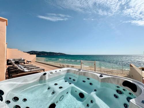 Villa pieds dans l eau la Nartelle - Location, gîte - Sainte-Maxime