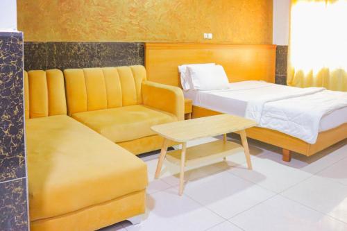 Deluxe Double Room image 10