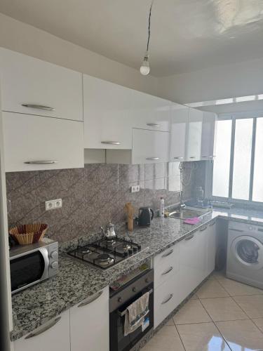 Bel appartement tout equipe in Dcheira El Jihadia