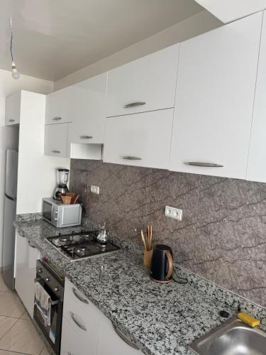 Bel appartement tout equipe in Dcheira El Jihadia