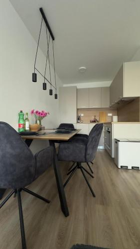 Magnolia Terrace Apart - FREE PARKING, Family & Sport Friendly Area, Братислава (фото 9)