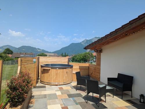 Ferienwohnung Goasnstoi - mit HotTub und Bergblick im Inntal in Flintsbach am Inn