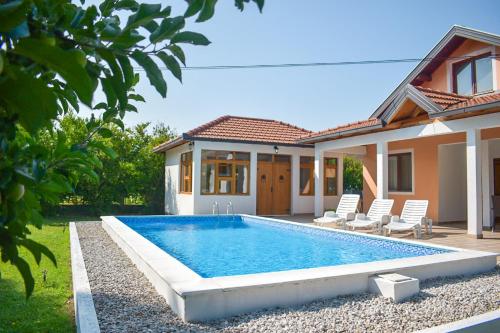 A szálláshely kívülről, Villa Sama in Blagaj