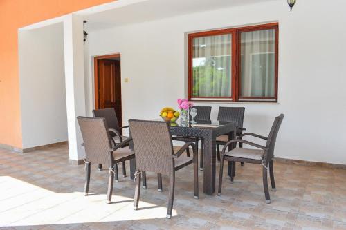 Villa image 10
