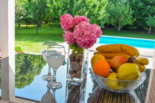 Kert, Villa Sama in Blagaj