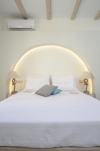 Angel Suites – Agia Anna, UT