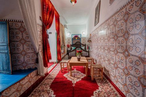 Double Room with Patio image 5
