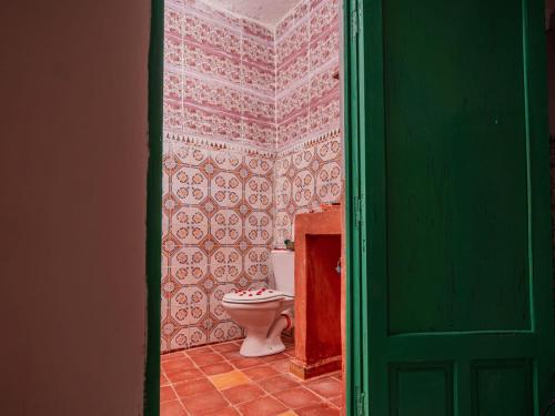 Double Room with Patio image 10