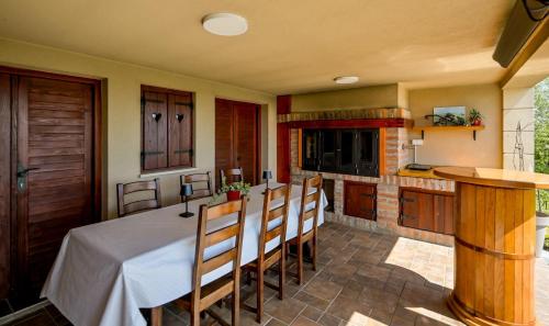 Relax with view Holiday House in Moždenec