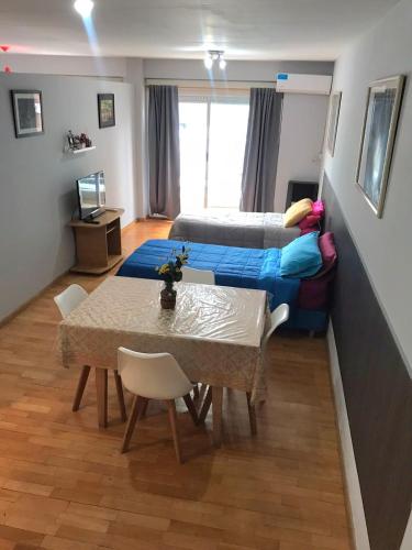 Apartment image 8