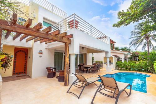 Villa with 4 Bedrooms - Spacious Oceanview with private Pool At Pura Vida in Playa del Carmen, Mexico