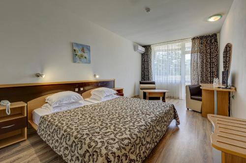 Hotel Shipka All Inclusive Room Type - Double Room with Extra Bed (2 Adults + 1 Child)