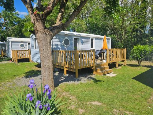 2 bedrooms, 4 beds