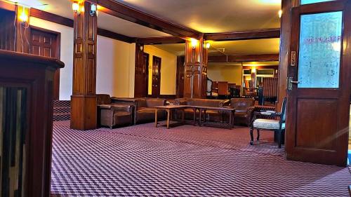 Dolphin Lodge - image 5