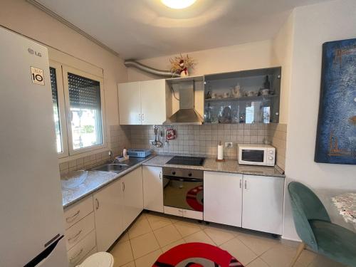 Apartment by the sea Golem Beach, Golem (foto 9)