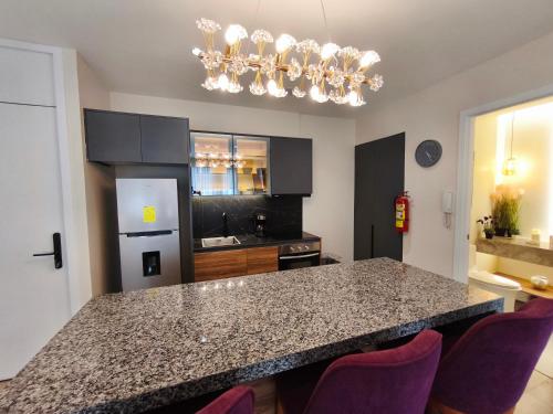 Suite with City View image 9