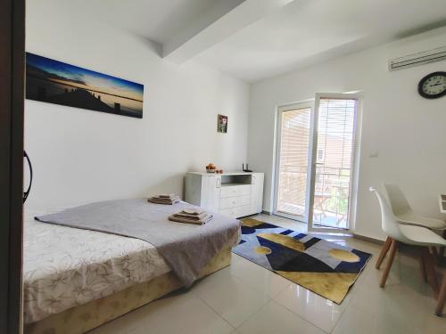 Apartments Skipper bay Baosici in Denovici