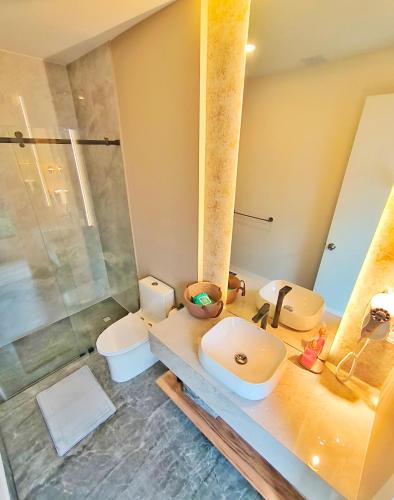 Suite with Mountain View image 6