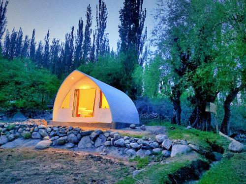 Double Room with Garden View image 9