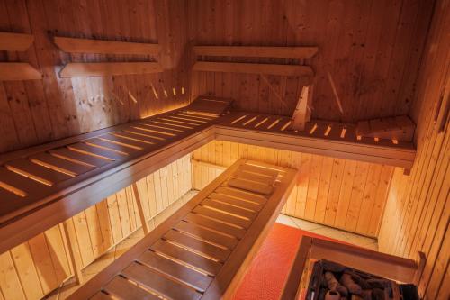 Sauna, Hotel Morgensonne garni in Busuma