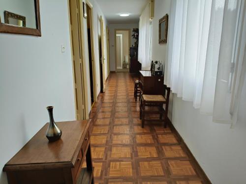 Casa rural con amplio terreno privado in Ambroa