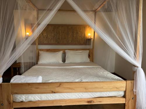 Little Monkey Camp in Kibale