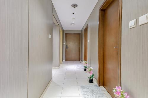 Apartment in Downtown As Dormitory Room for male in Dubái