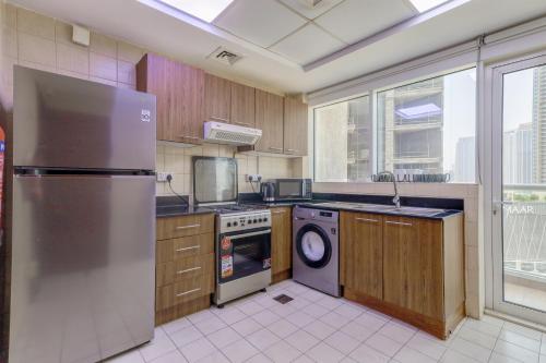 Apartment in Downtown As Dormitory Room for male in Dubái