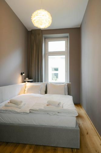 Homey 2BR perfect for 4-6 metro close to Naschmarkt, Viena (foto 8)