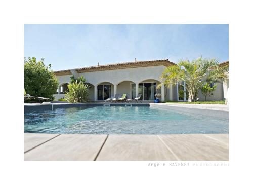 villa méditerranée gîte à louer Puissalicon