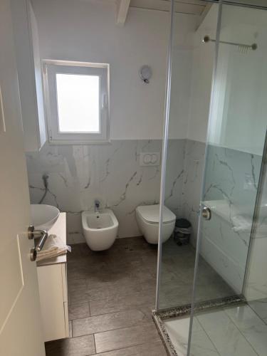 Tirana comfort suites, Тирана (фото 6)