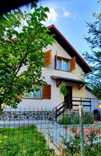 Casa Catalyna – khách sạn tại Predelut