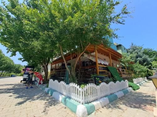 Kuşadası Starfish – khách sạn tại Boyalik Yolu Area