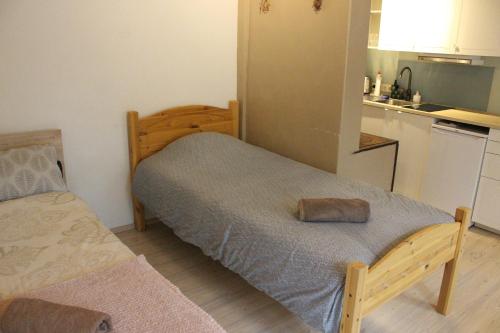 Studio with private entrance and free parking in Kitsekula