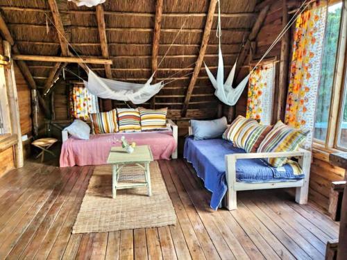 Flower Hill Garden Retreat in Kasunganyanja