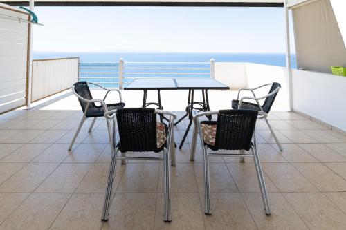 Qeparo Pano Rooms - image 10