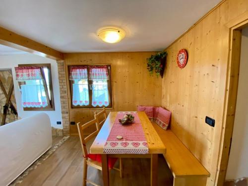 Iekārtas, La casa di Rosy in Enego