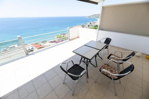 Qeparo Pano Rooms - image 13