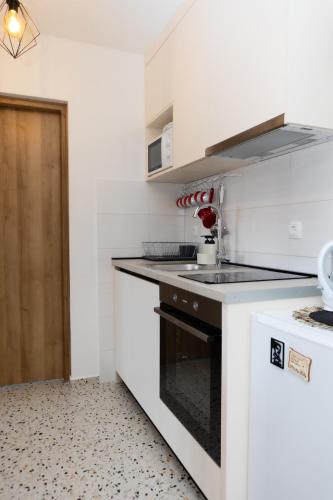 virtuve, Apartman oak Nikola's lamp in Gospic