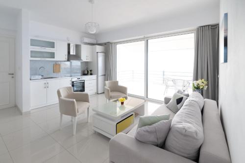 Qeparo Pano Rooms - image 11