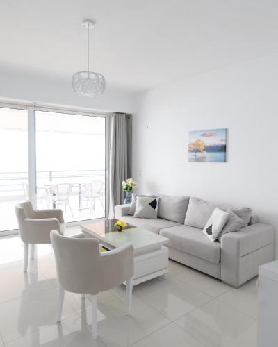 Qeparo Pano Rooms - image 12