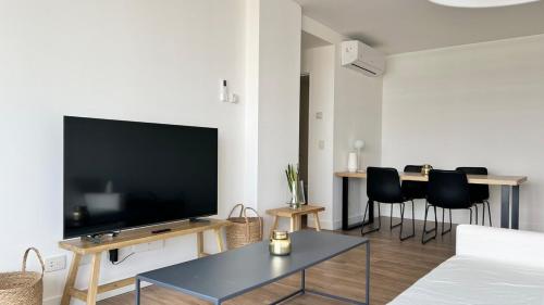 2 apartments, top quality, pool gym Coworking