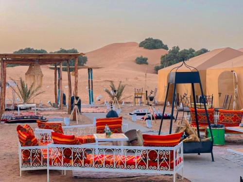 Starlight Mirage Camp in Lac Yasmins